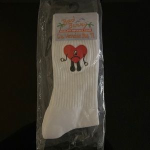 Un verano sin ti. Bad bunny. original socks. Unisex.